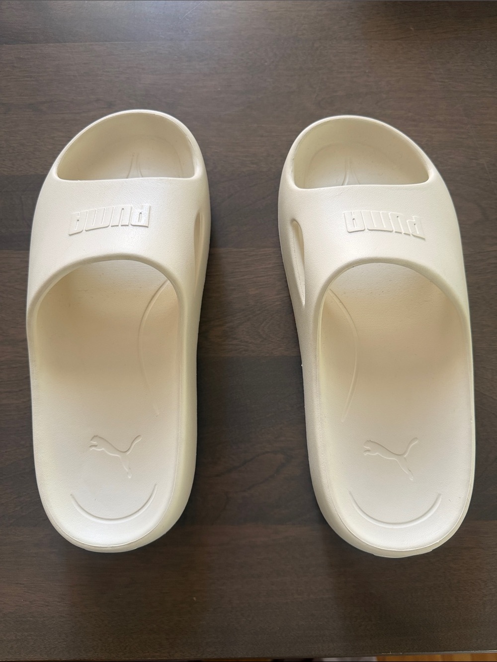 Puma slides white size 9